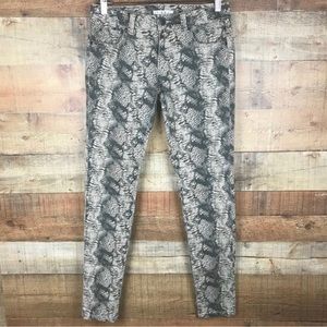 Cabi Diamondback Skinny Jeans Style# 958 Snakeskin Print Size 2